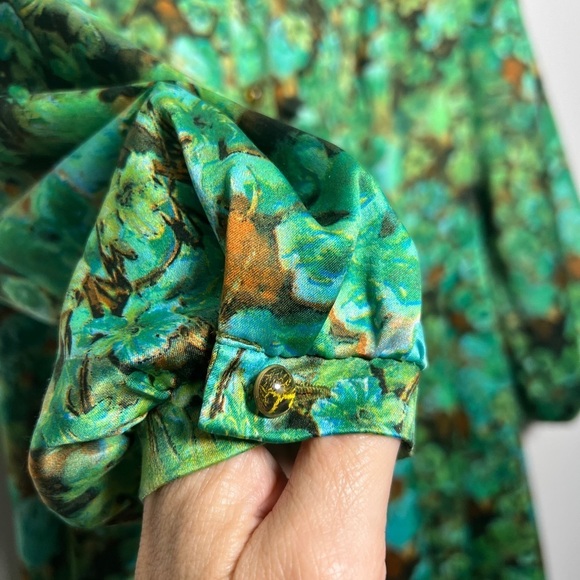 Merlis 3/4” Sleeve Silk-like Floral Dress Bubble Sleeve - Picture 2 of 7